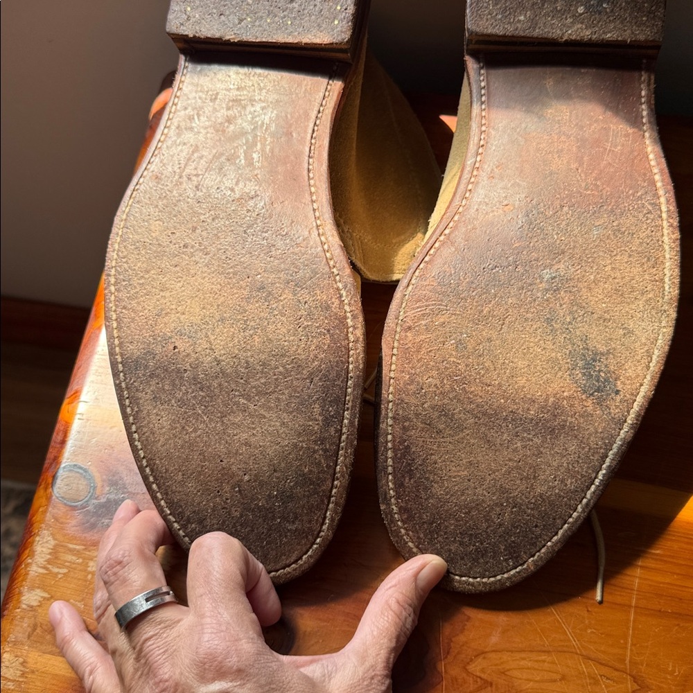 Alden Men's Light Brown Suede Chukka Boots - Picture 4 of 11